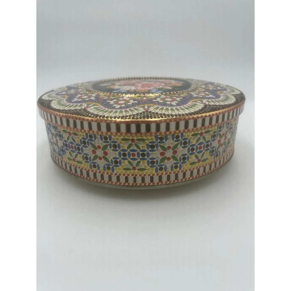 Vtg Daher Designed Round Lidded Tin Made in England 8